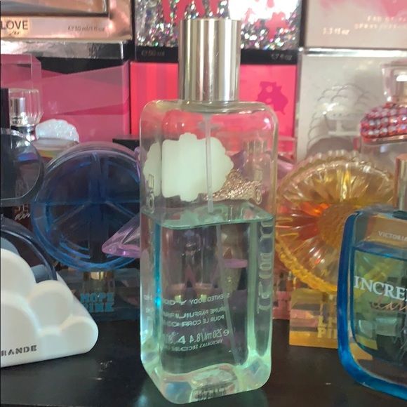 Victoria’s Secret Tease Please - Picture 2 of 4